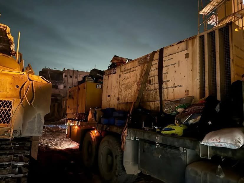 Israeli forces remove generators from Gaza hospital