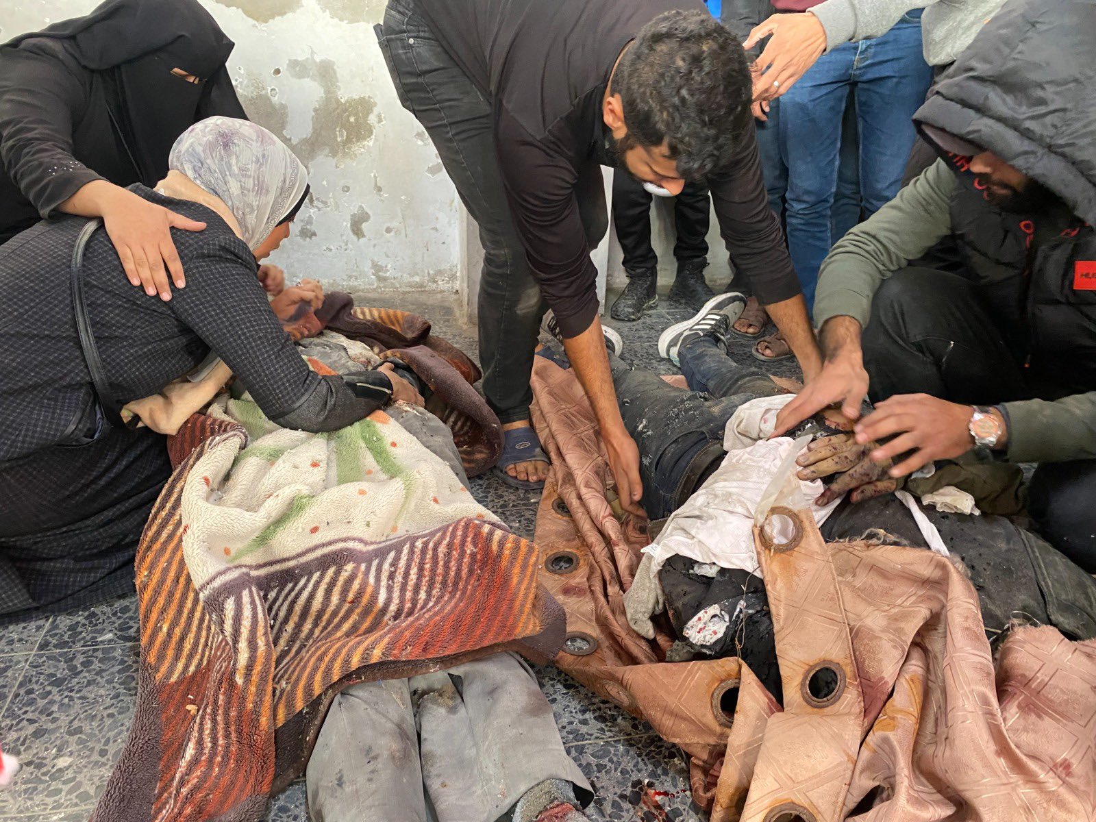 Israeli bombing in Rafah kills six civilians searching for food