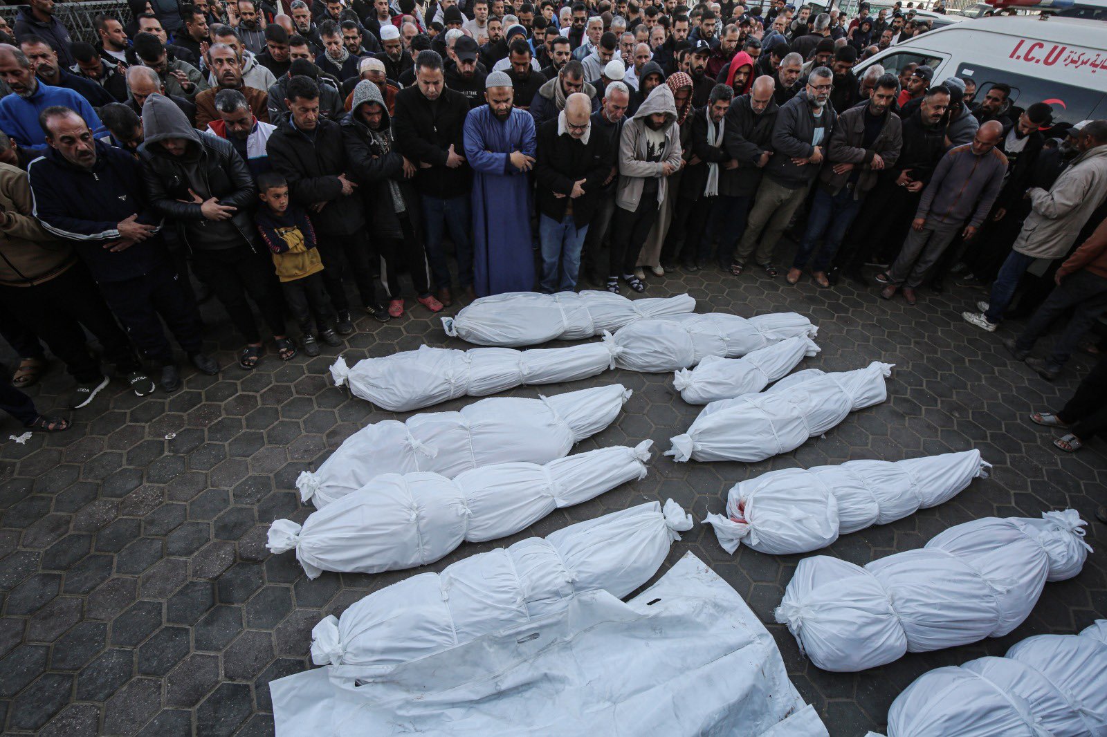 Israeli forces kill 60, wound 200 in 24 hours