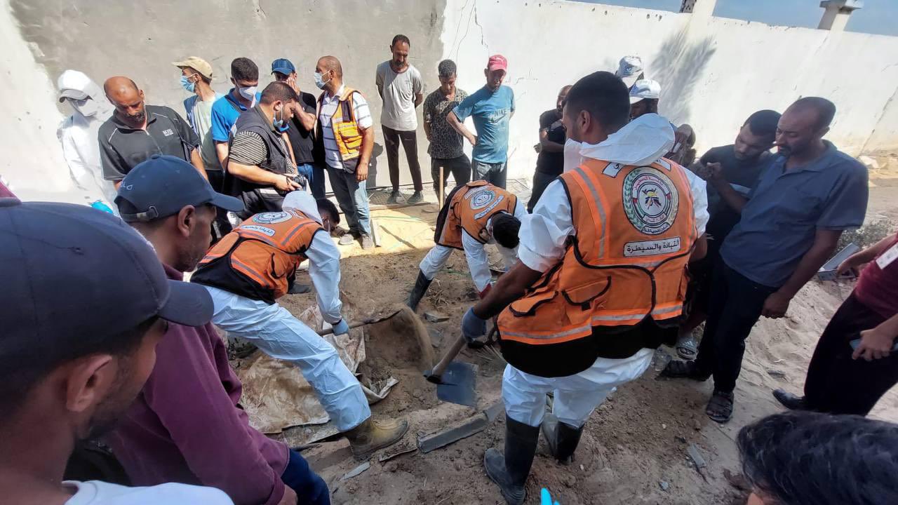 Civil Defence Reports Evacuated Bodies from Gaza City Neighbourhoods