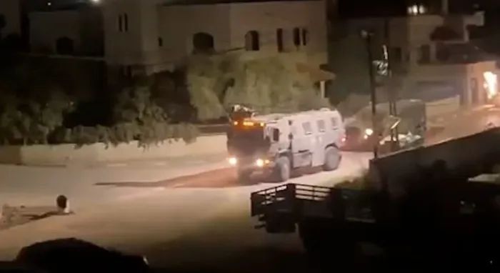 Israeli forces kidnap two Palestinian youths in Bethlehem