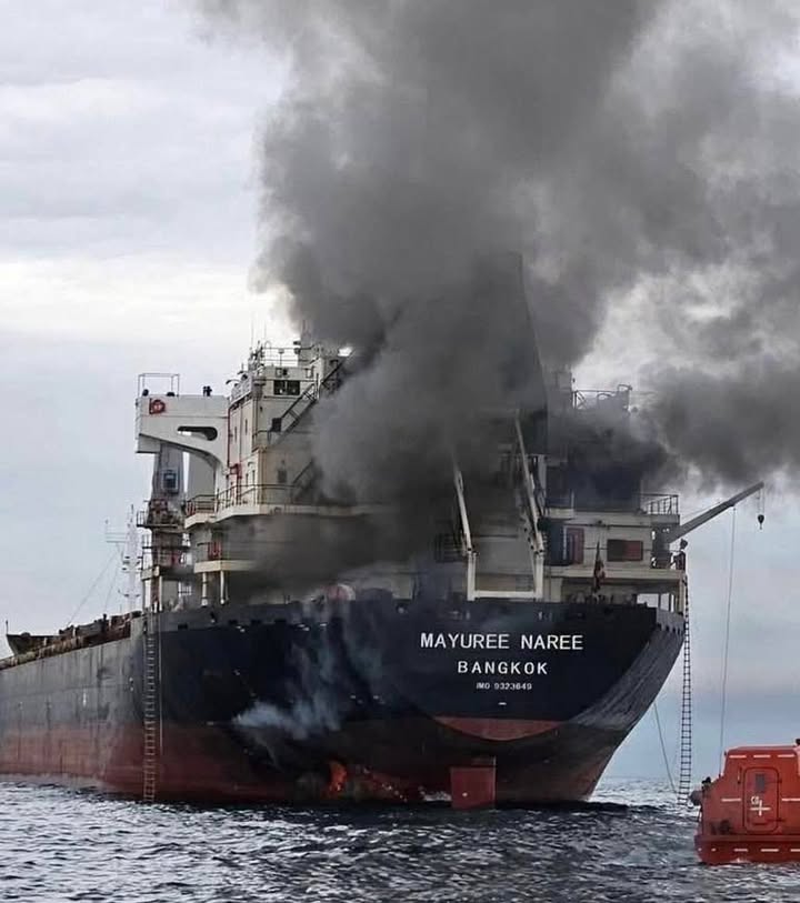 Thai truck fire in Strait of Hormuz crossing attempt