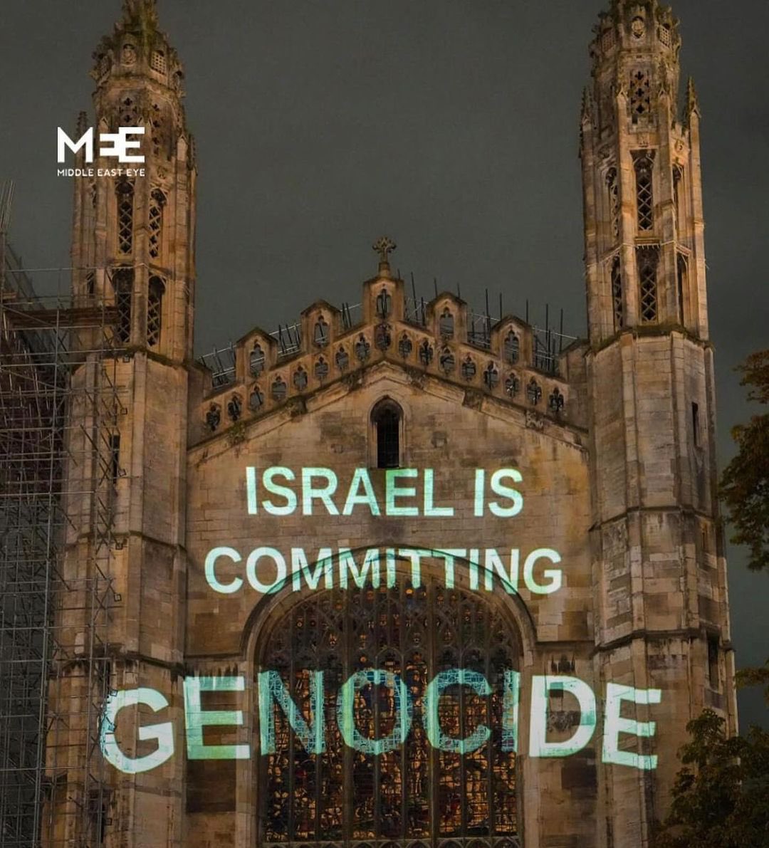 Cambridge building illuminated with Palestine flag on Balfour Declaration anniversary