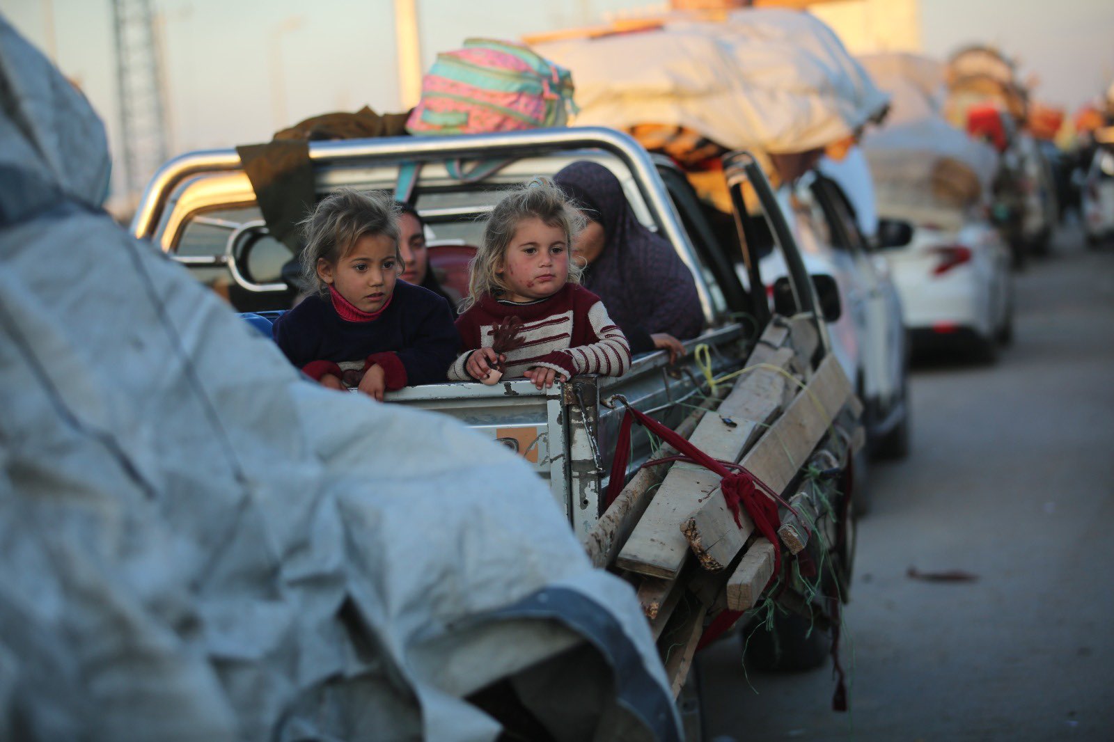 Displaced Persons Wait for Israeli Withdrawal from Nitzarim Corridor