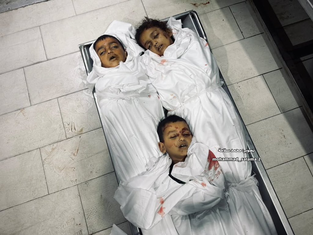 Israeli bombing kills family in Gaza tent