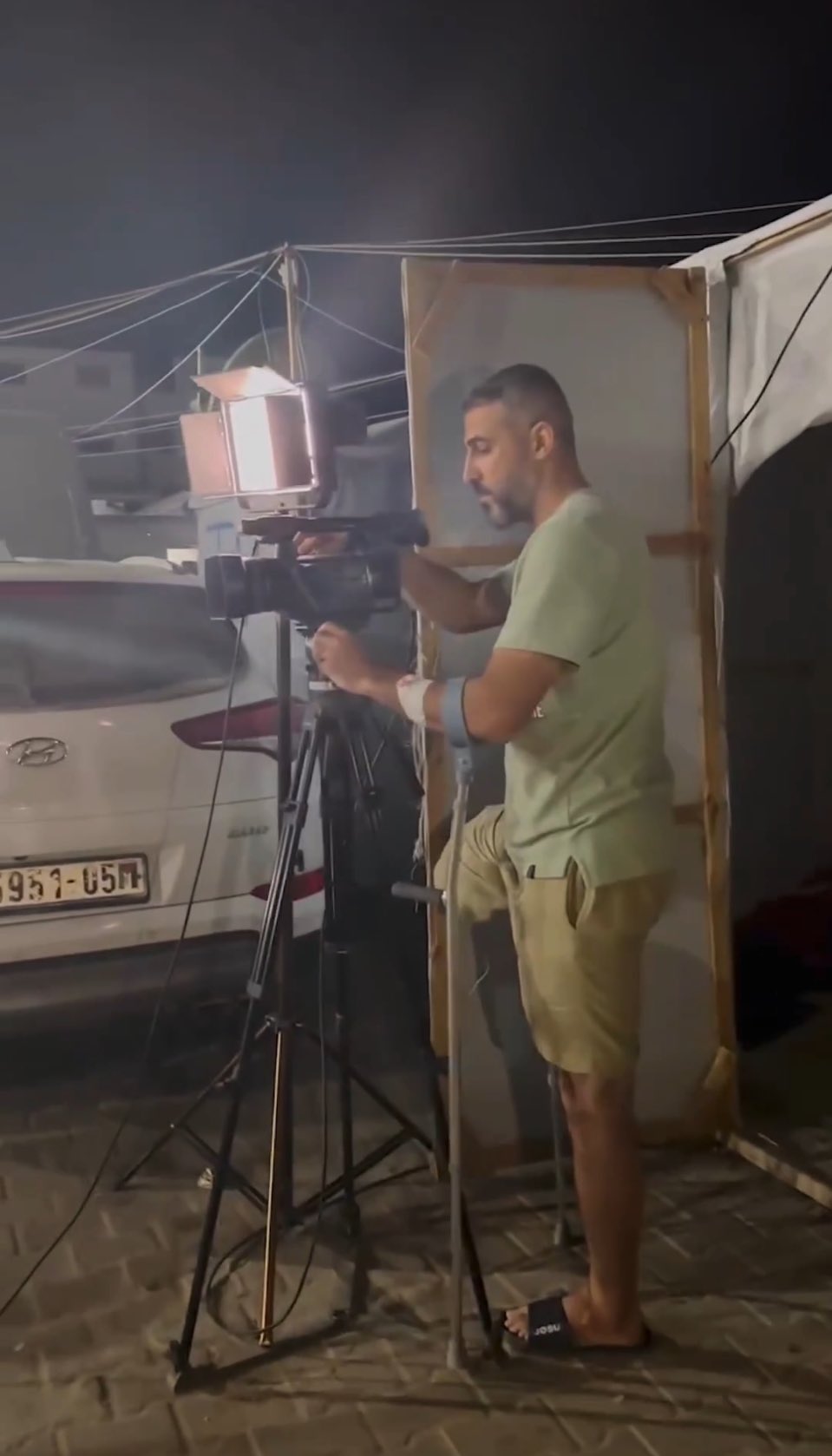 Journalist Sami Shehadeh covers Israeli attacks after losing his leg