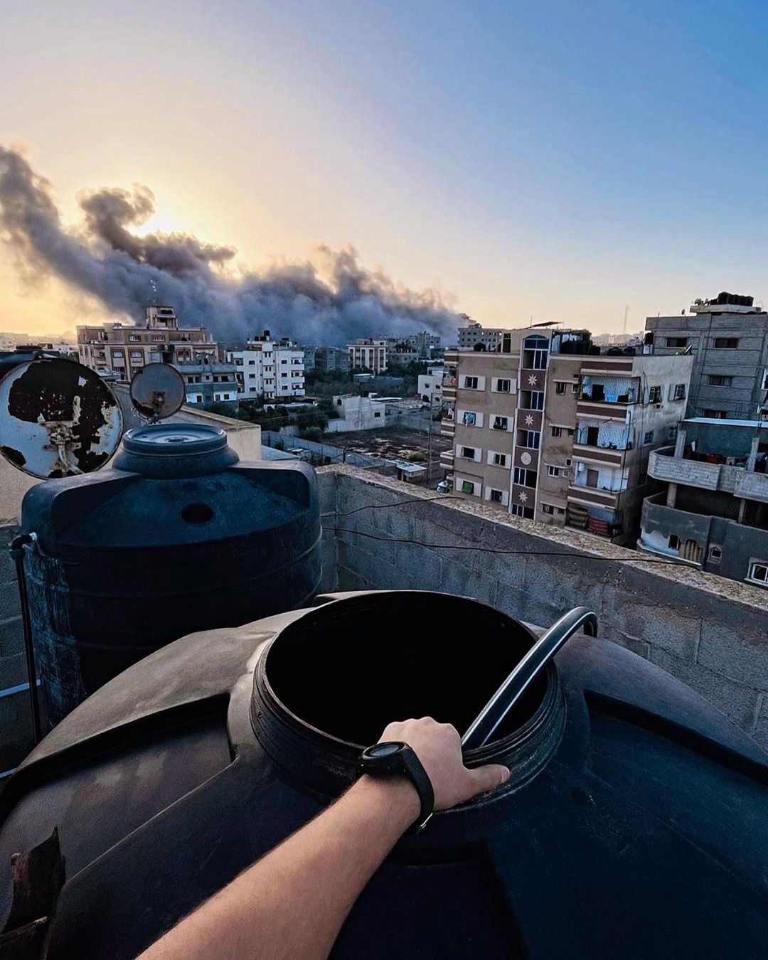 Gaza families killed amid humanitarian crisis