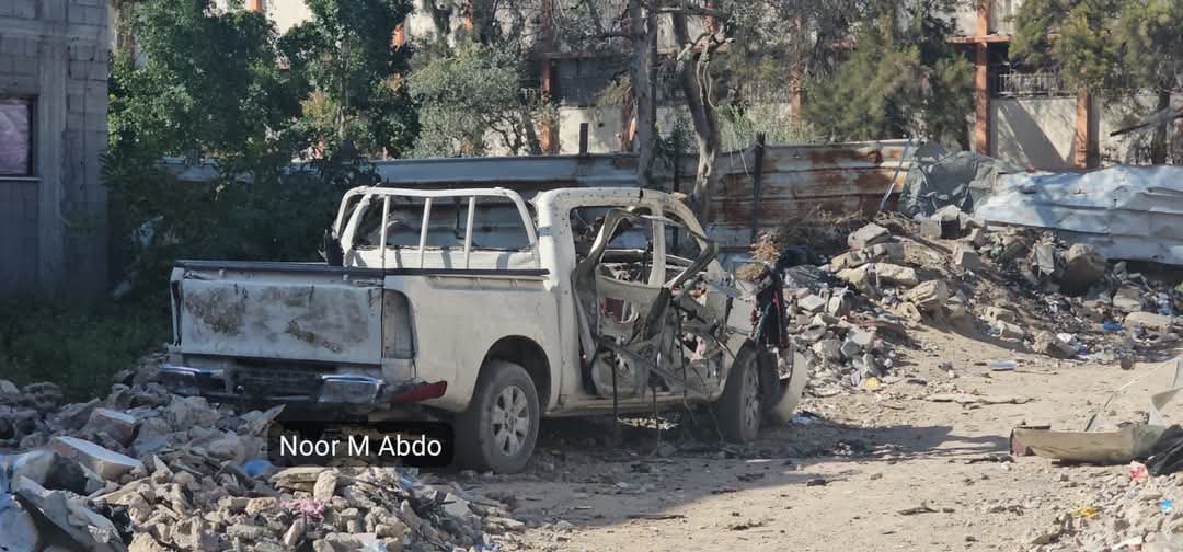 Israeli Army Destroys Pickup Trucks in Gaza