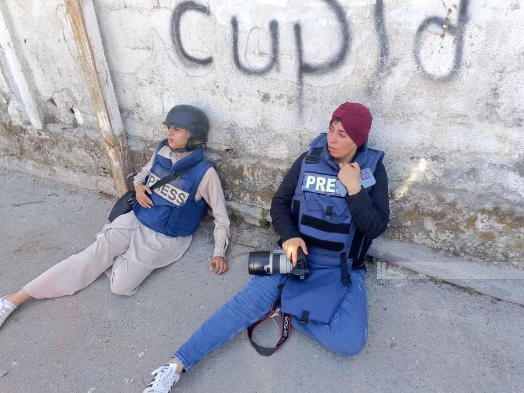 Palestinian journalists targeted with tear gas during West Bank raid coverage