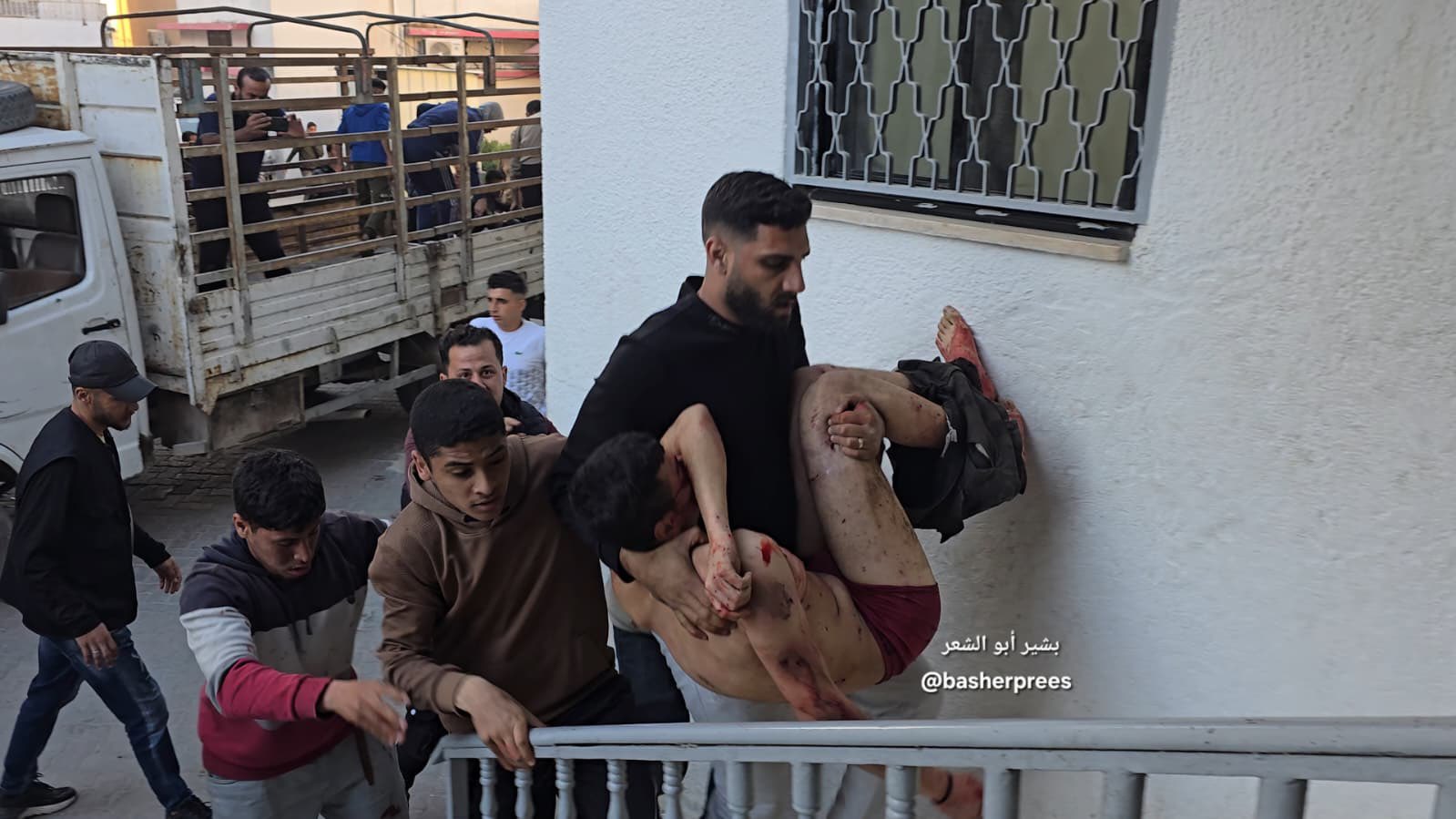 Israeli bombing kills three, wounds seven in Gaza City