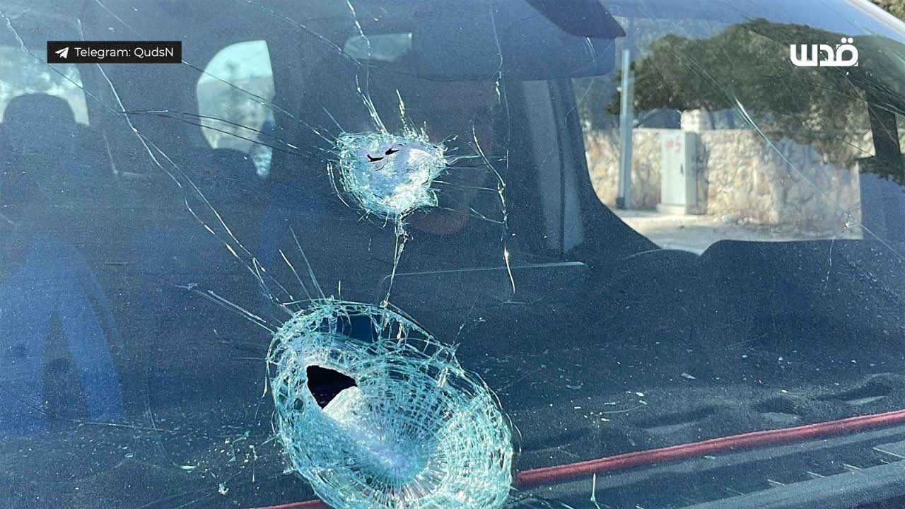 Israeli settlers destroy vehicles in Burin village near Nablus