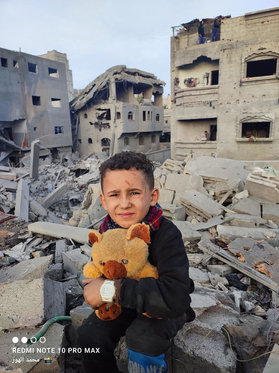 21 Palestinians Killed in Gaza House Bombings