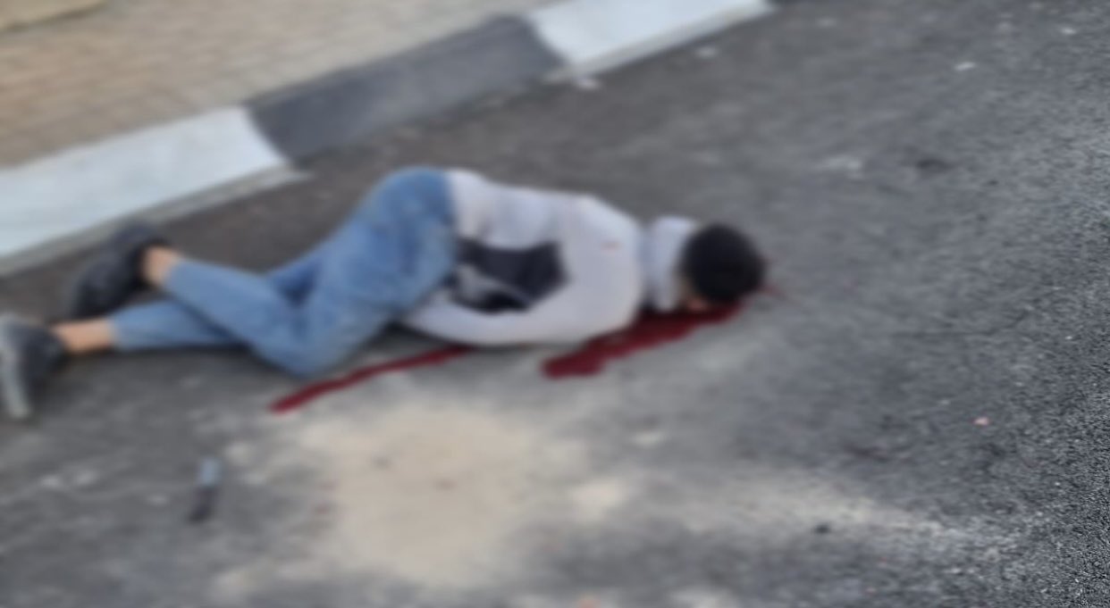 Israeli forces kill Palestinian youth in alleged stabbing attempt Hebron