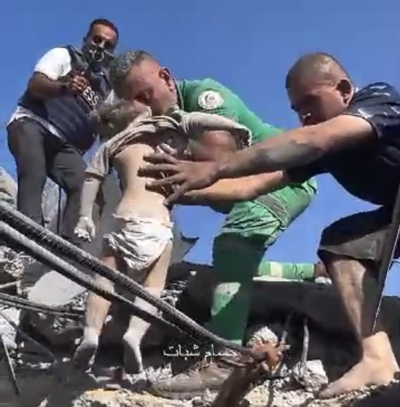 Israeli bombing kills six in Jabalia Al Hinnawi home