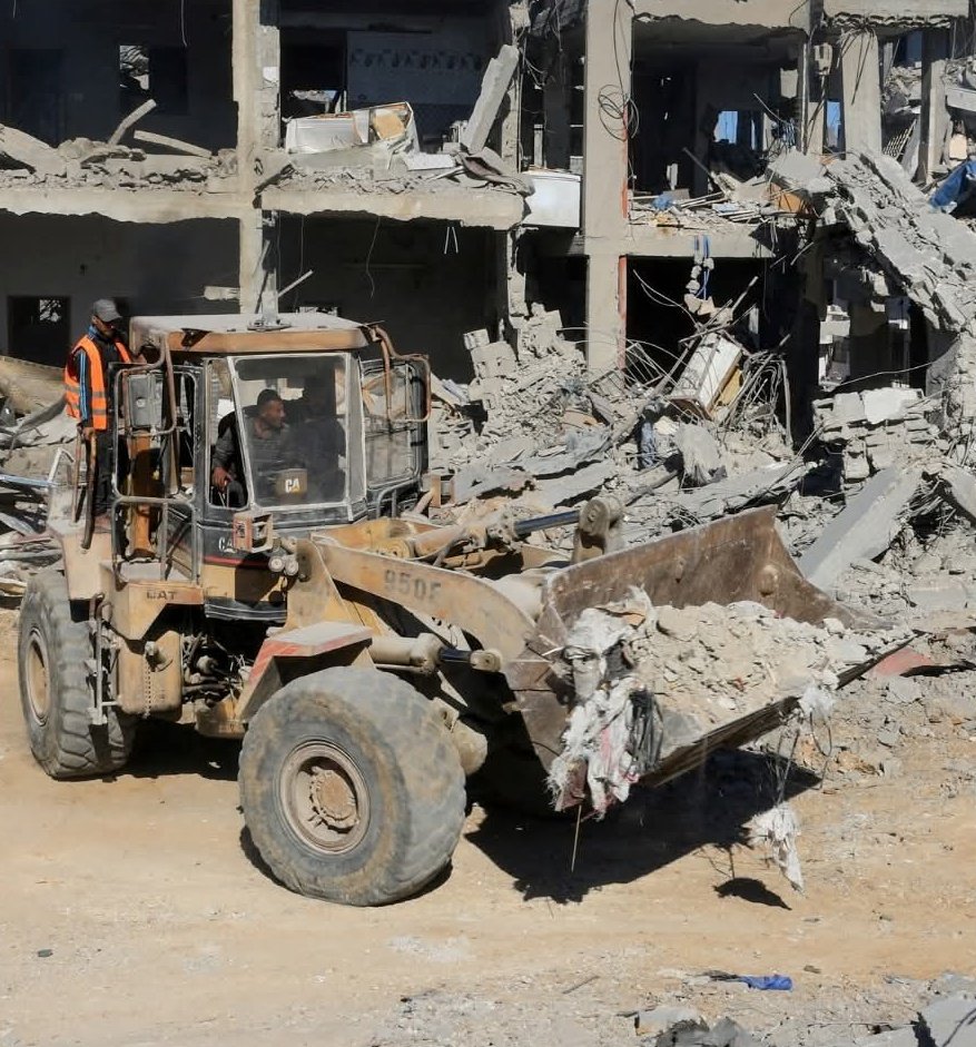 70000 tons explosives dropped Gaza poses danger displaced