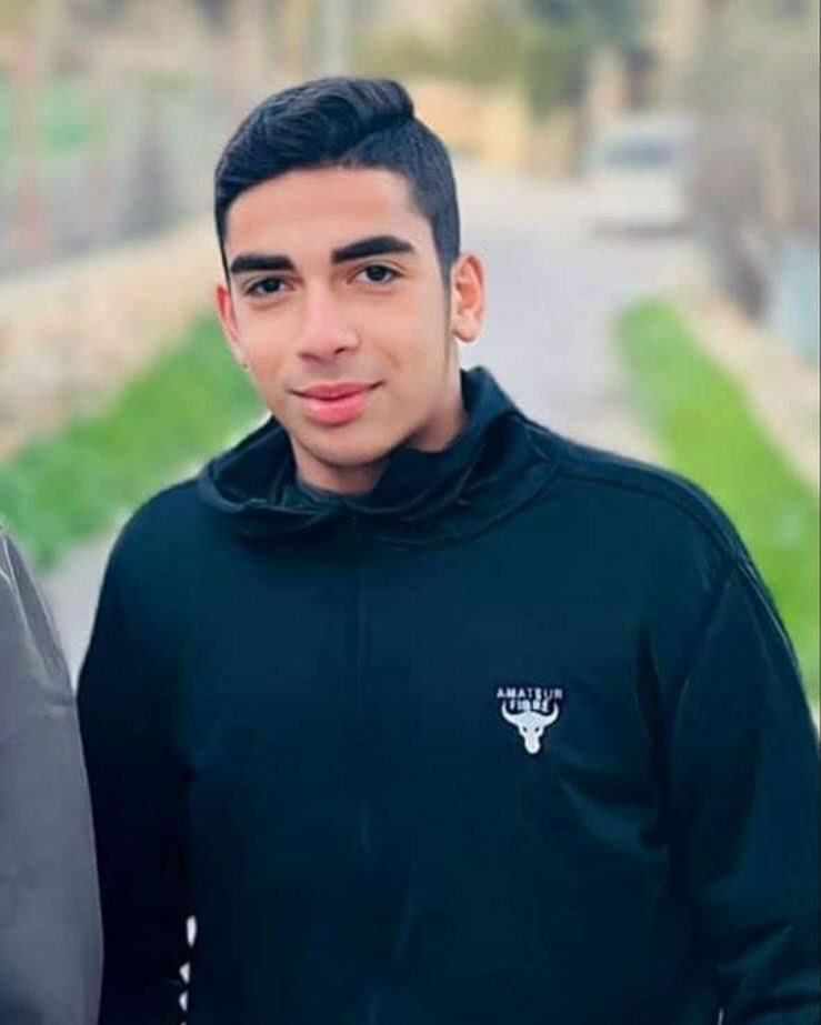 Israeli troops raid Beith Amer, student killed