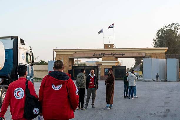Rafah Crossing Reopens on Trial Basis After Closure