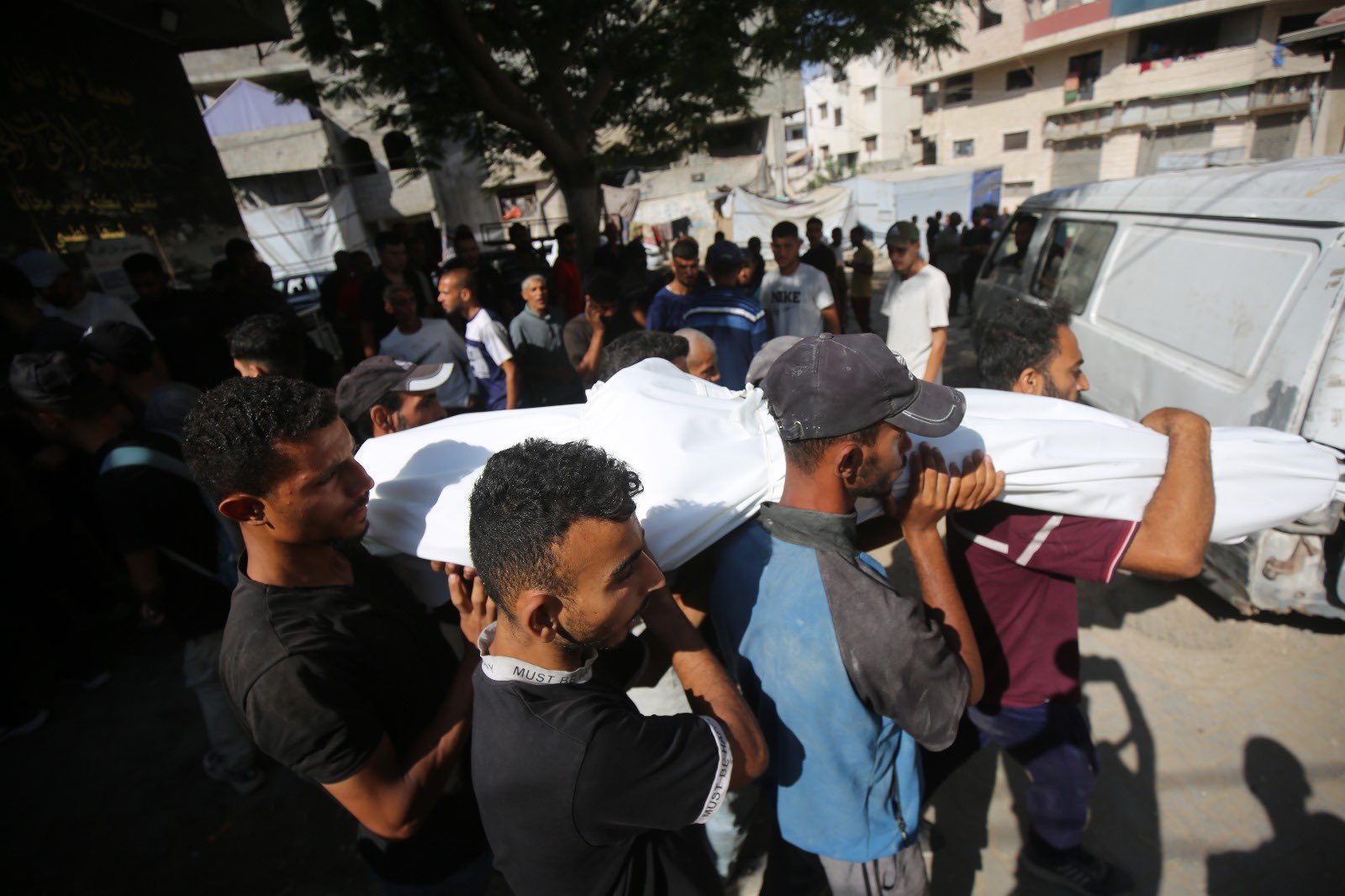 Israeli Forces Kill 94, Wound 496 in Past Day