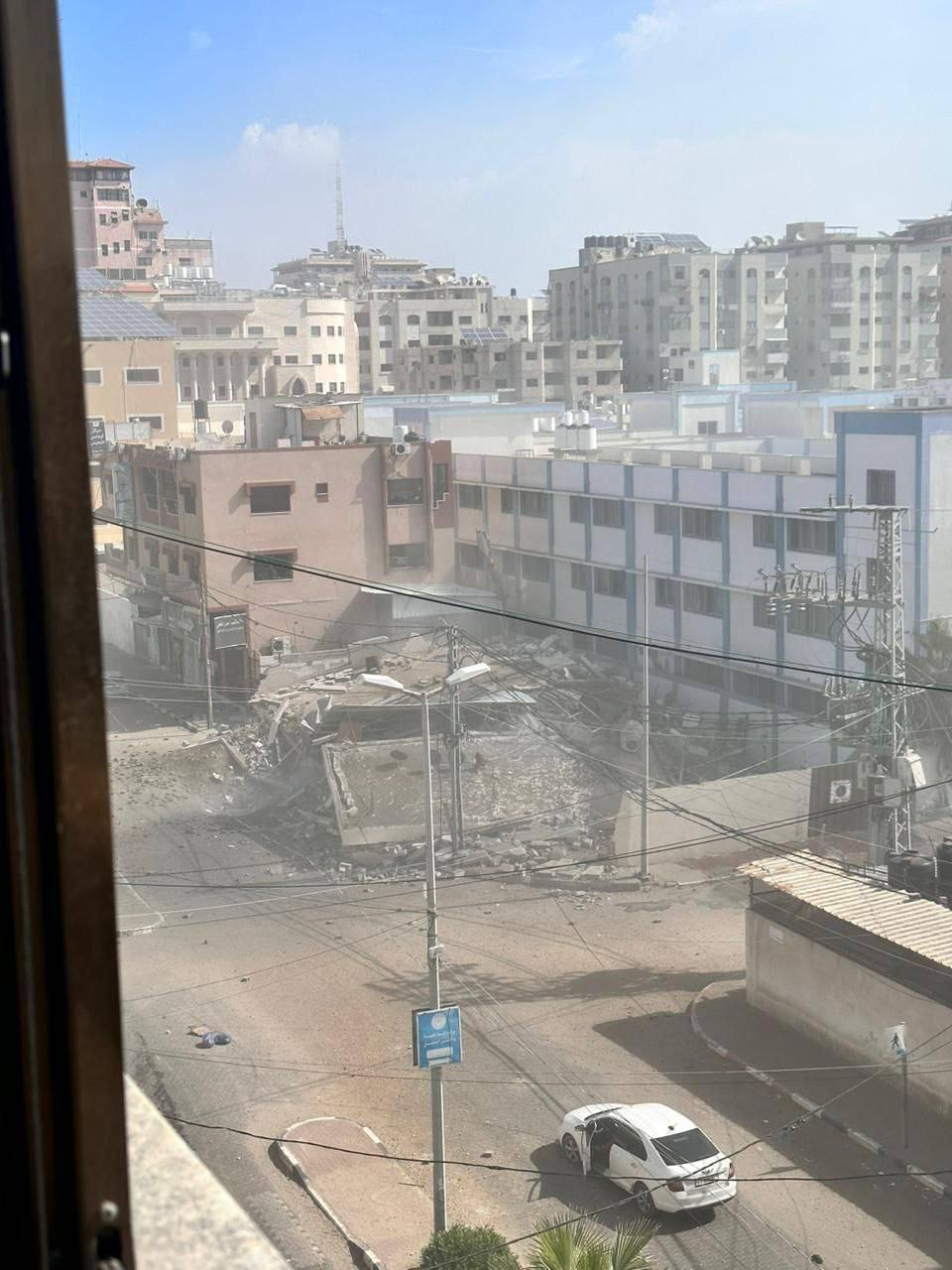 Israeli warplanes destroy building in Tal Al-Hawa Gaza