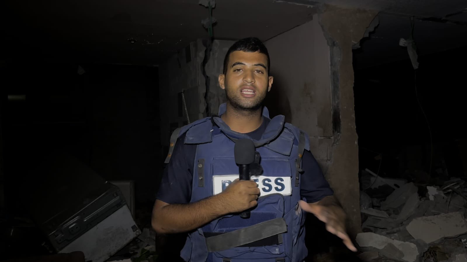 Documenting destruction: moving between bombed locations amid genocide