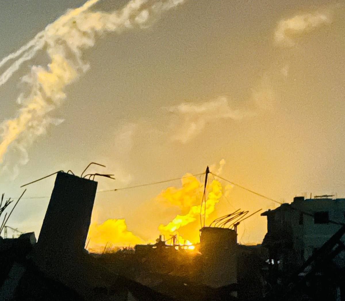 Urgent: bombardment southeast of Bani Suheila, Gaza