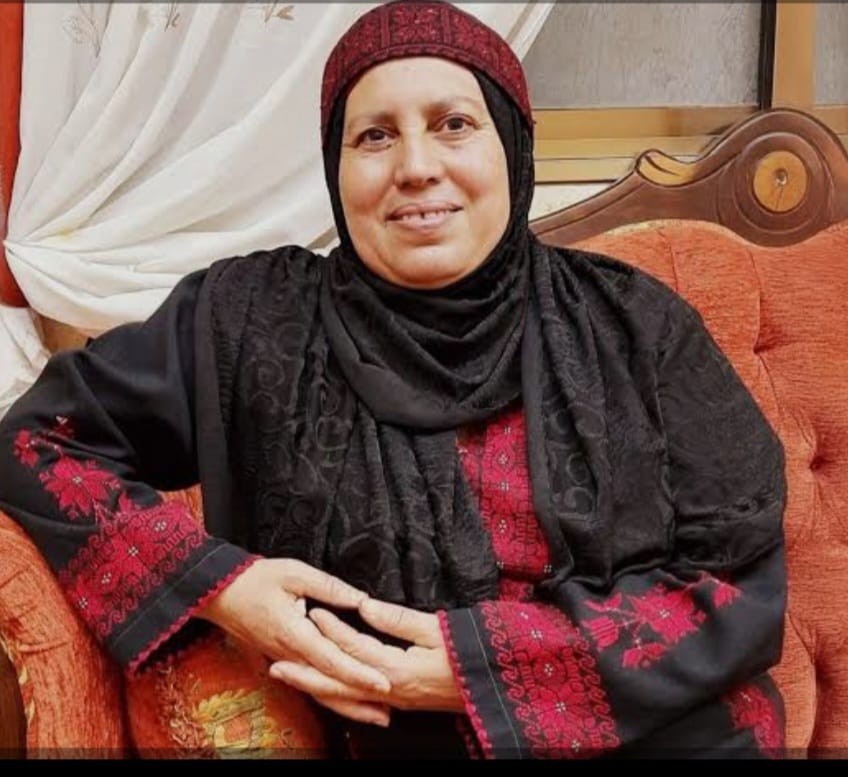 Ibtisam Nassar reunites with children after family killed in airstrike
