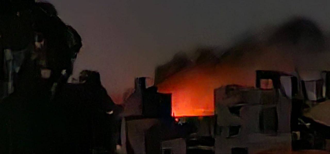 Fire breaks out after Israeli airstrike on Shejaiya residential building