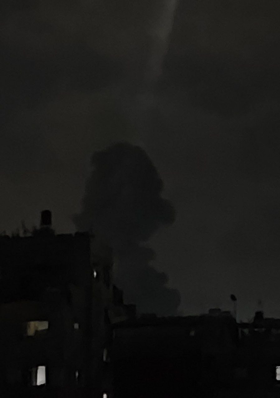 Israeli airstrike hits residential home in Al-Zaytoun, Gaza City