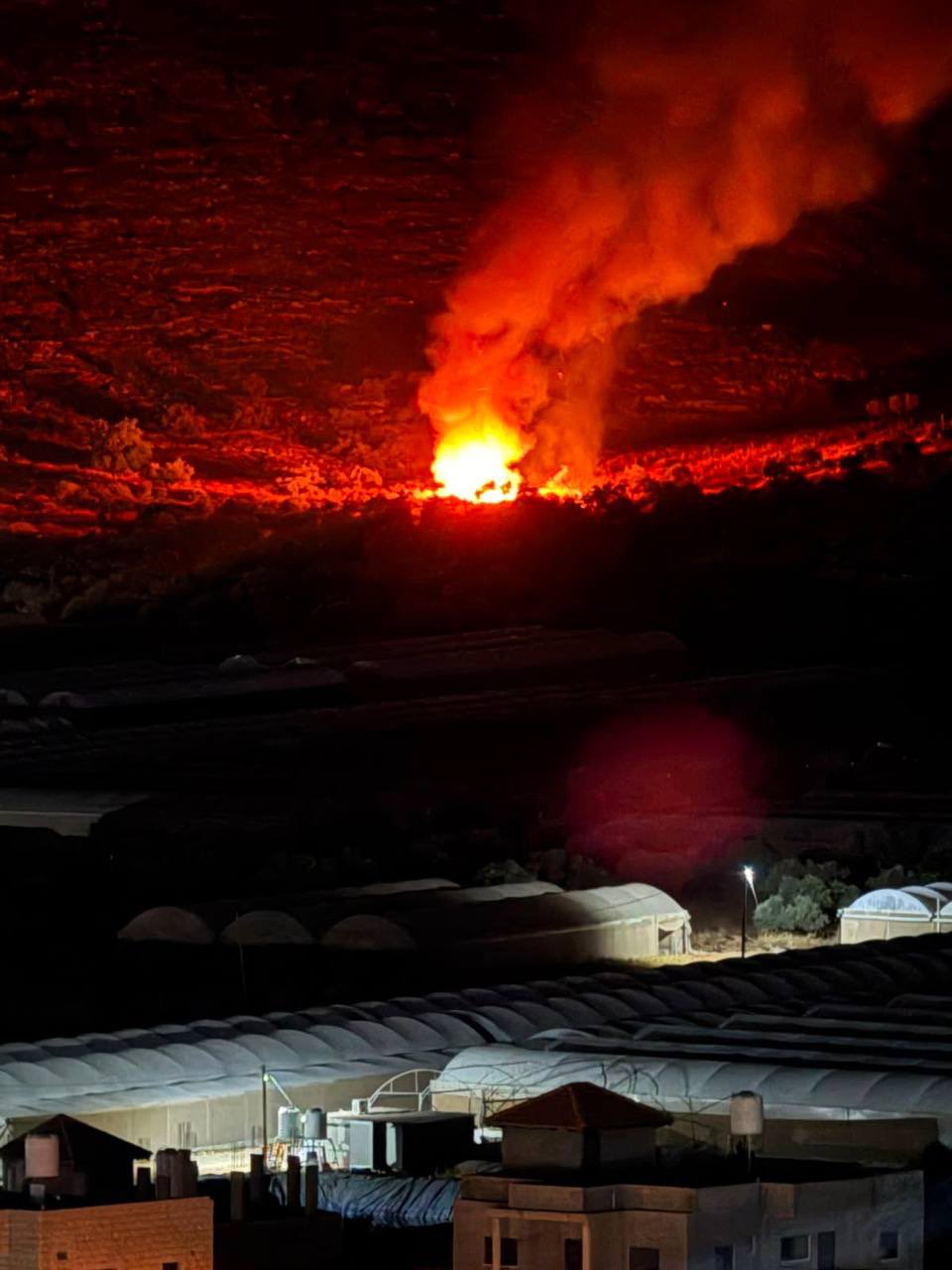Israeli settler militias burn Palestinian farmland east of Nablus