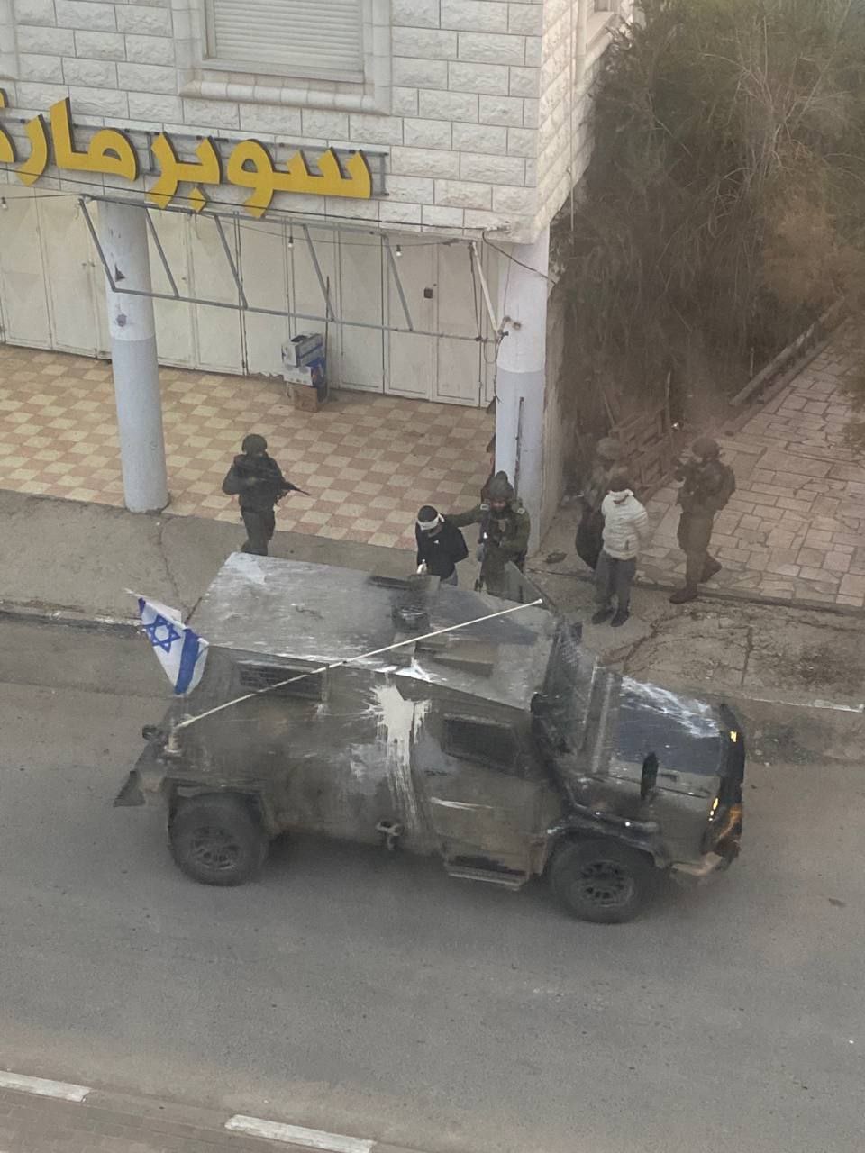 Israeli forces carry out mass detention campaign in Beit Furik, West Bank
