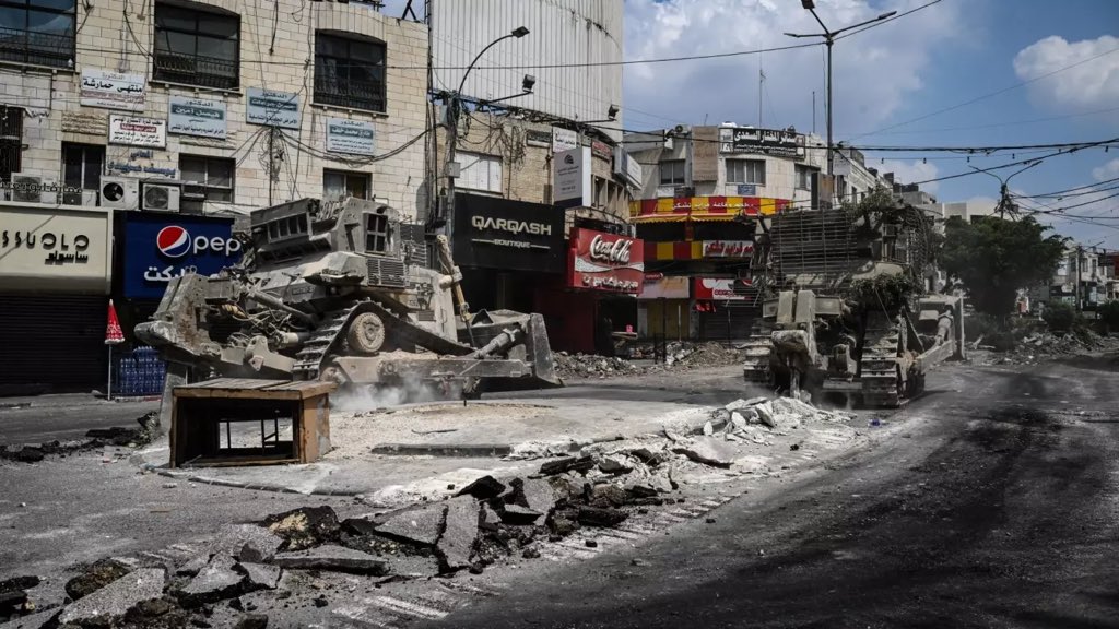 33 Palestinians killed, 140 wounded in Israeli West Bank assault