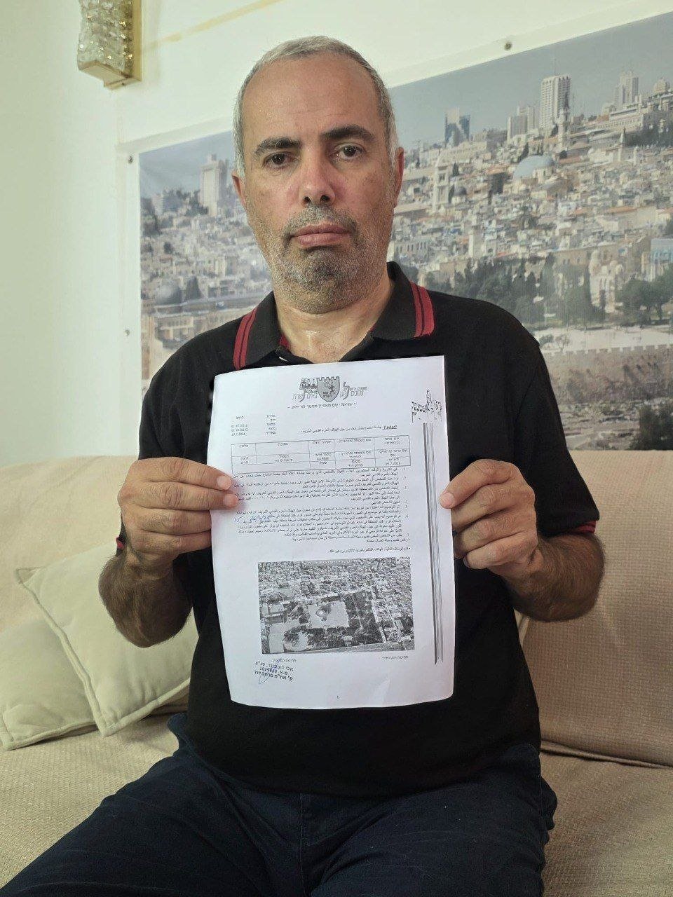 Israel bans Palestinian journalist Ahmad Al-Safadi from Al-Aqsa Mosque