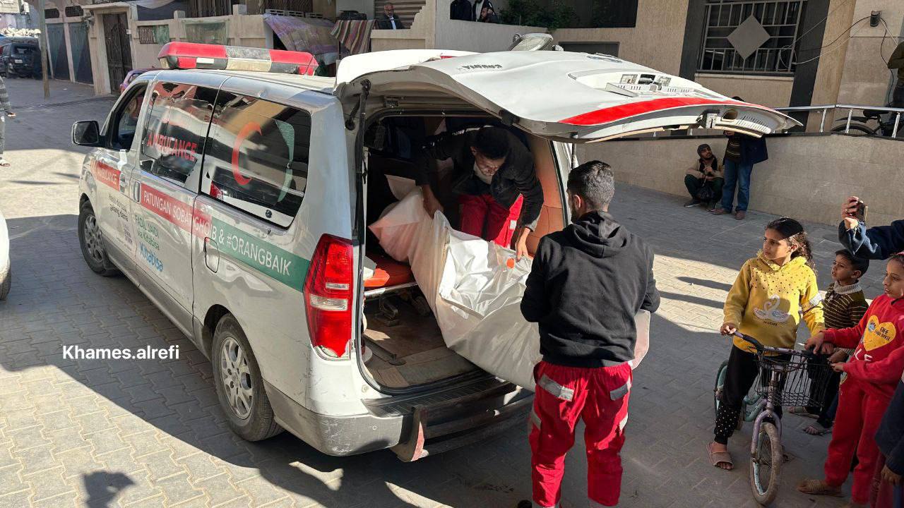 Palestinian killed, others injured in Israeli airstrike on Al-Bureij camp