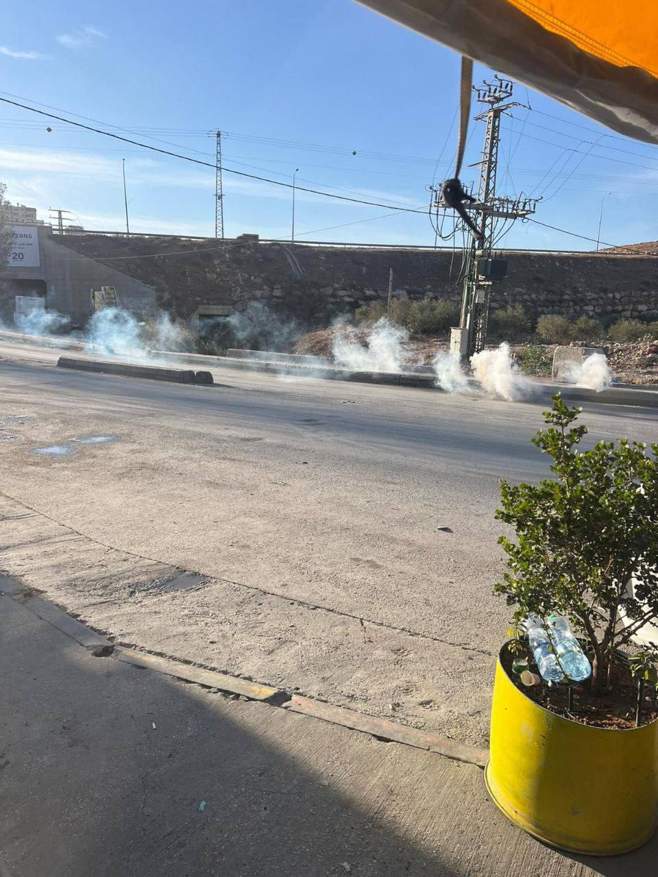 Israeli forces fire tear gas at vehicles east of Bethlehem
