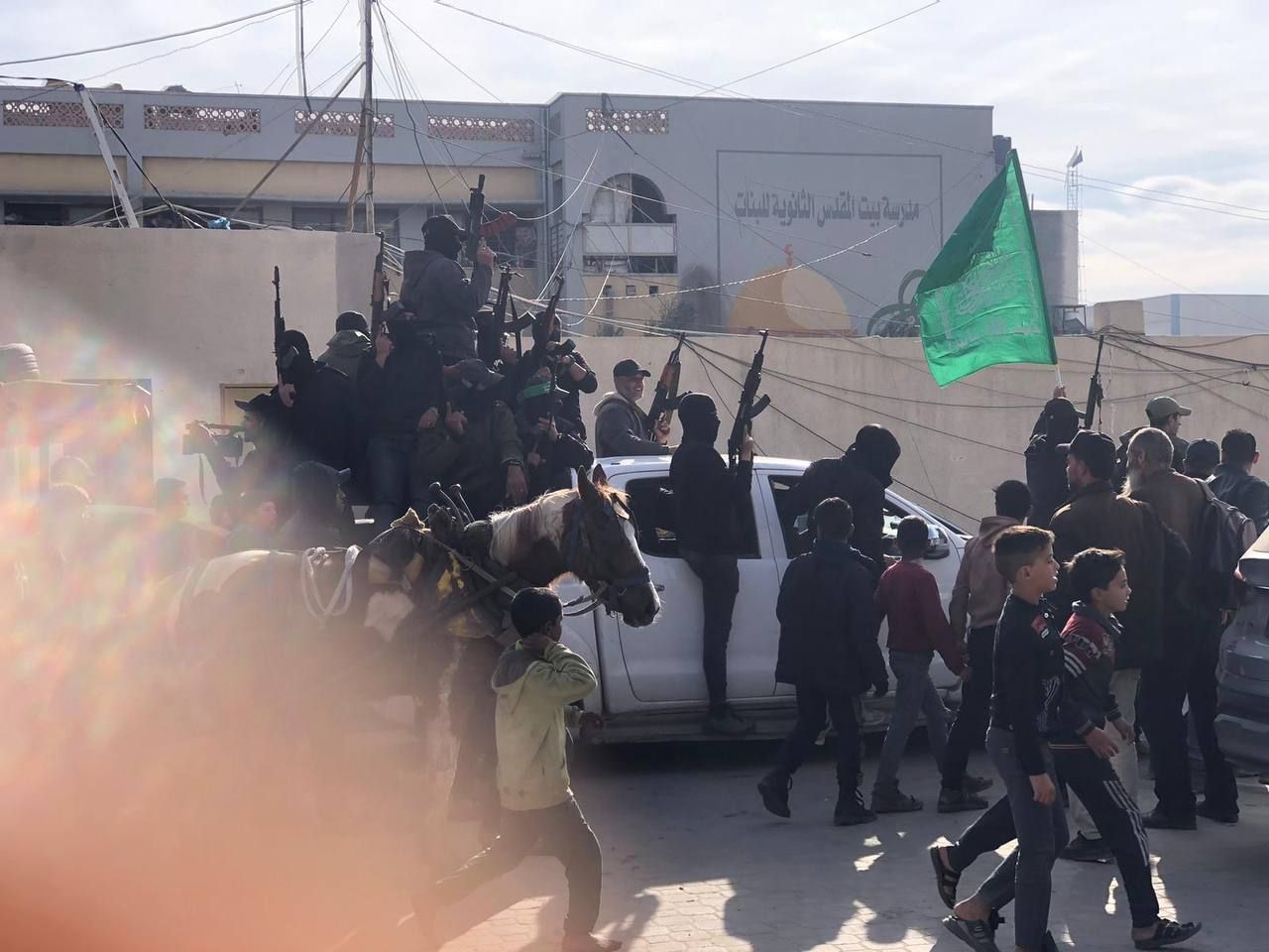 Al-Qassam Brigades parade in Gaza as ceasefire takes effect