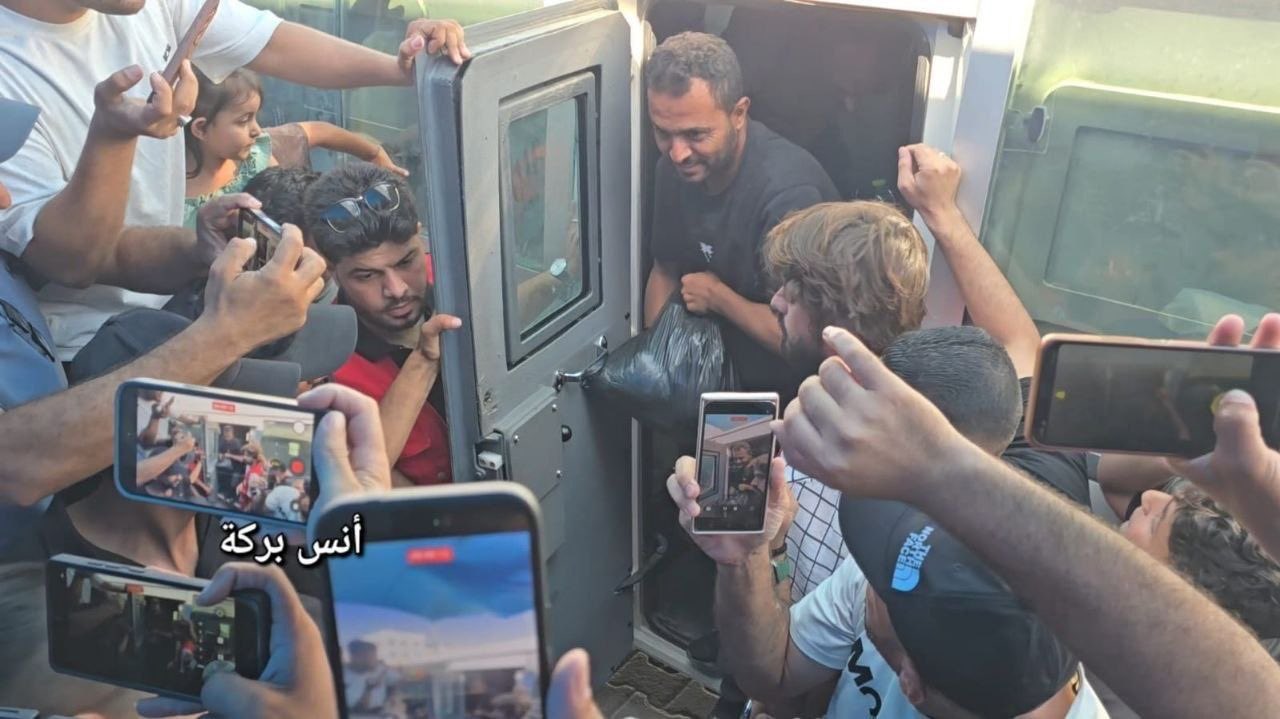12 Palestinian detainees arrive at Al-Aqsa Hospital in Gaza