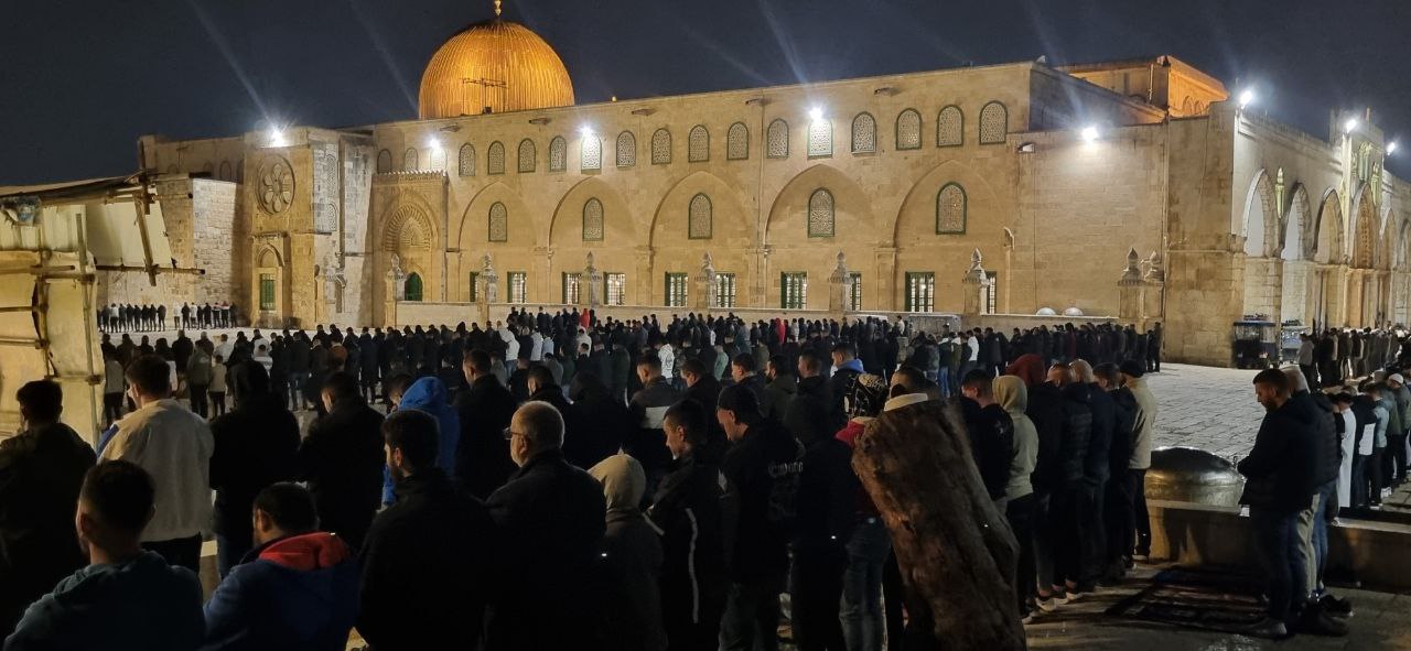 Thousands perform Taraweeh prayers at Al-Aqsa Mosque