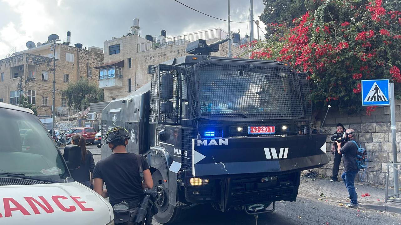Israeli forces attack worshippers near Al-Aqsa Mosque in Jerusalem