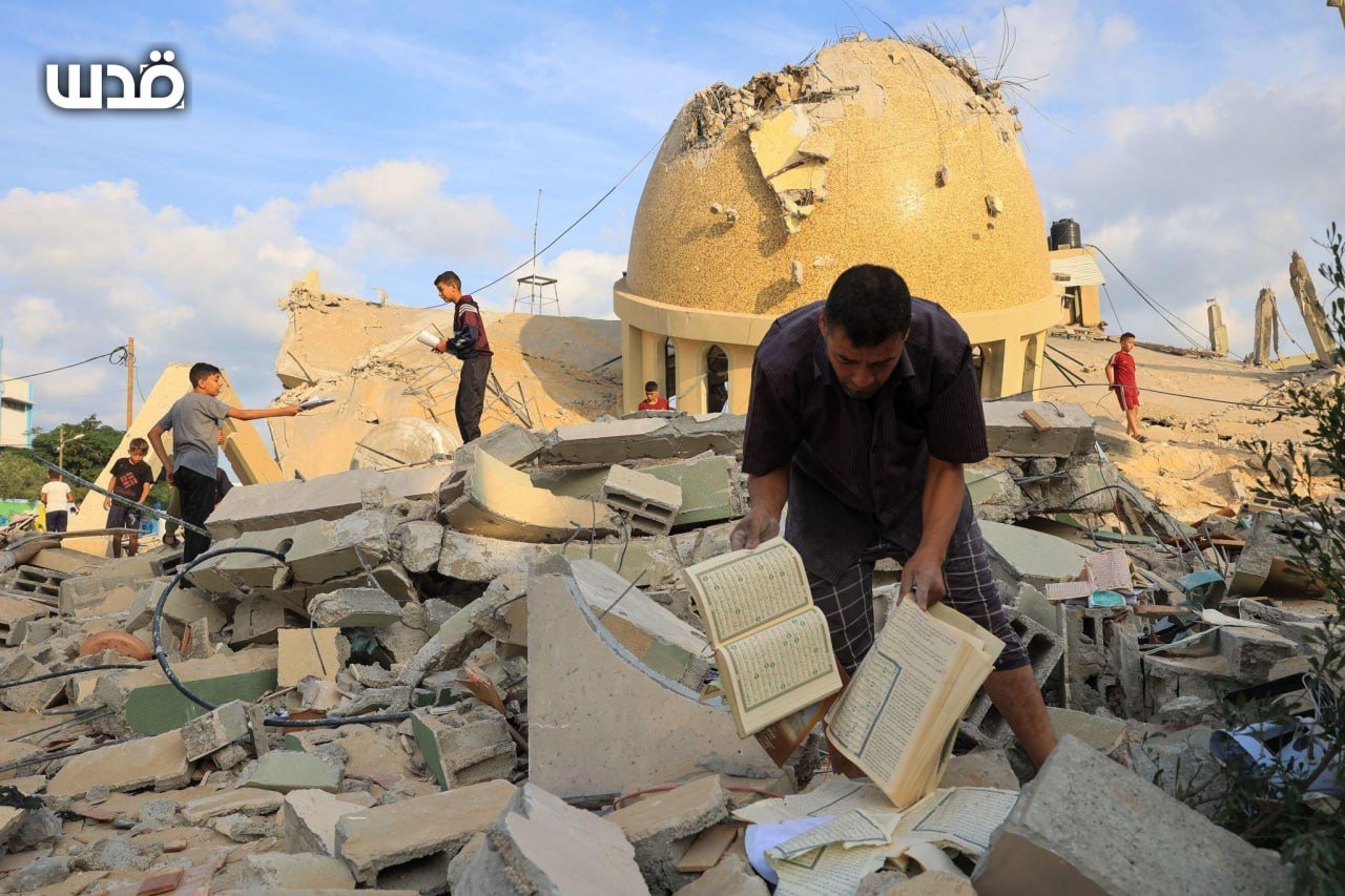 Palestinians inspect rubble of mosque levelled in Khan Yunis airstrike
