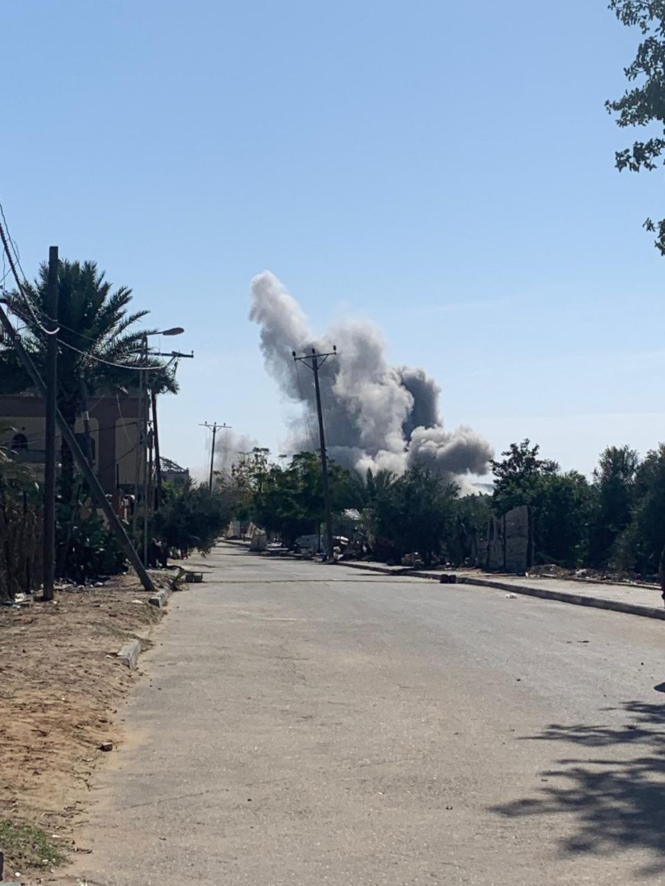 Israeli warplanes bomb Khuza’a in southern Gaza