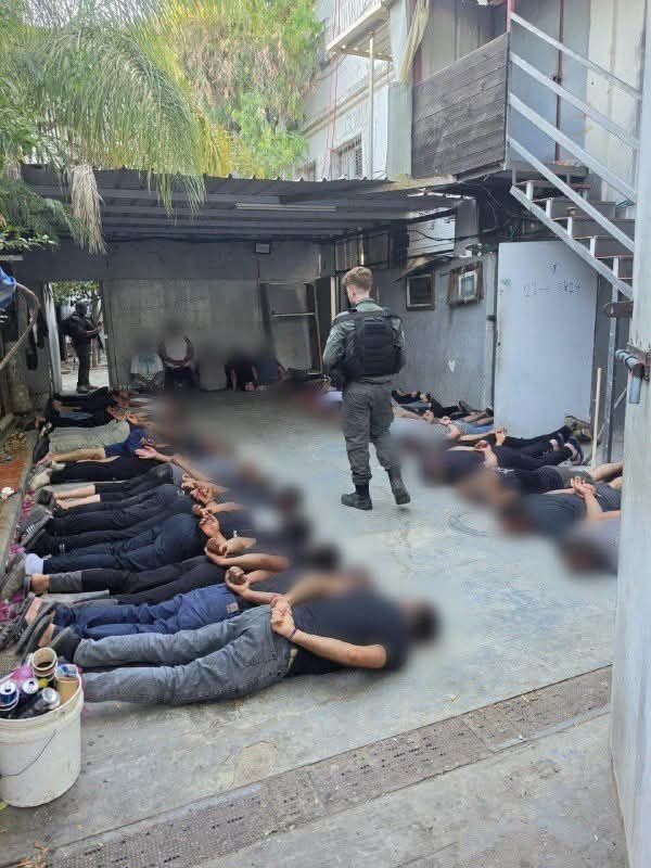 Israeli forces detain Palestinian workers in occupied Al-Lod