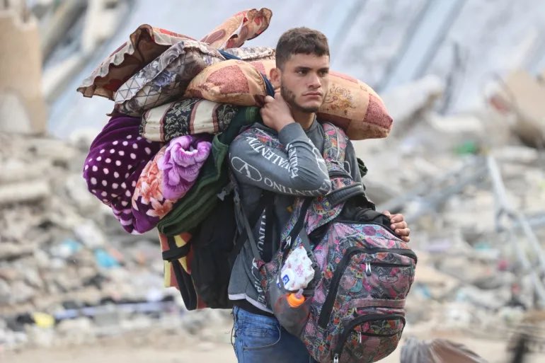 400,000 Palestinians trapped in northern Gaza, UNRWA chief says
