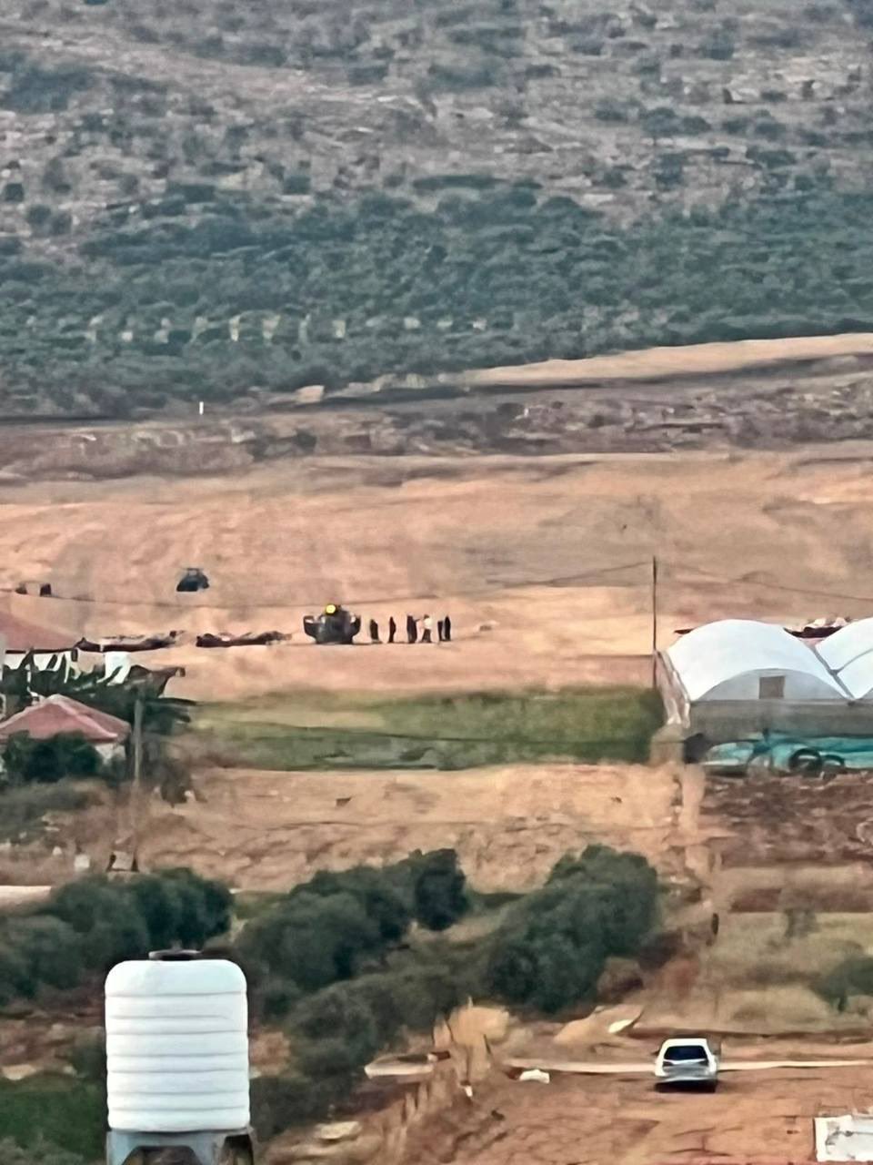 Israeli forces expel Palestinian shepherds from Beit Furik farmland