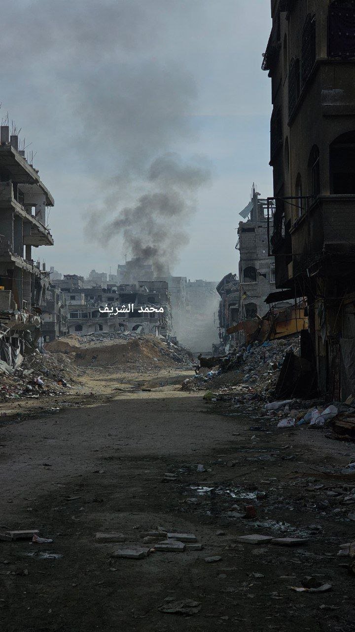 Israeli forces set homes on fire near Nassar Junction in Jabalia