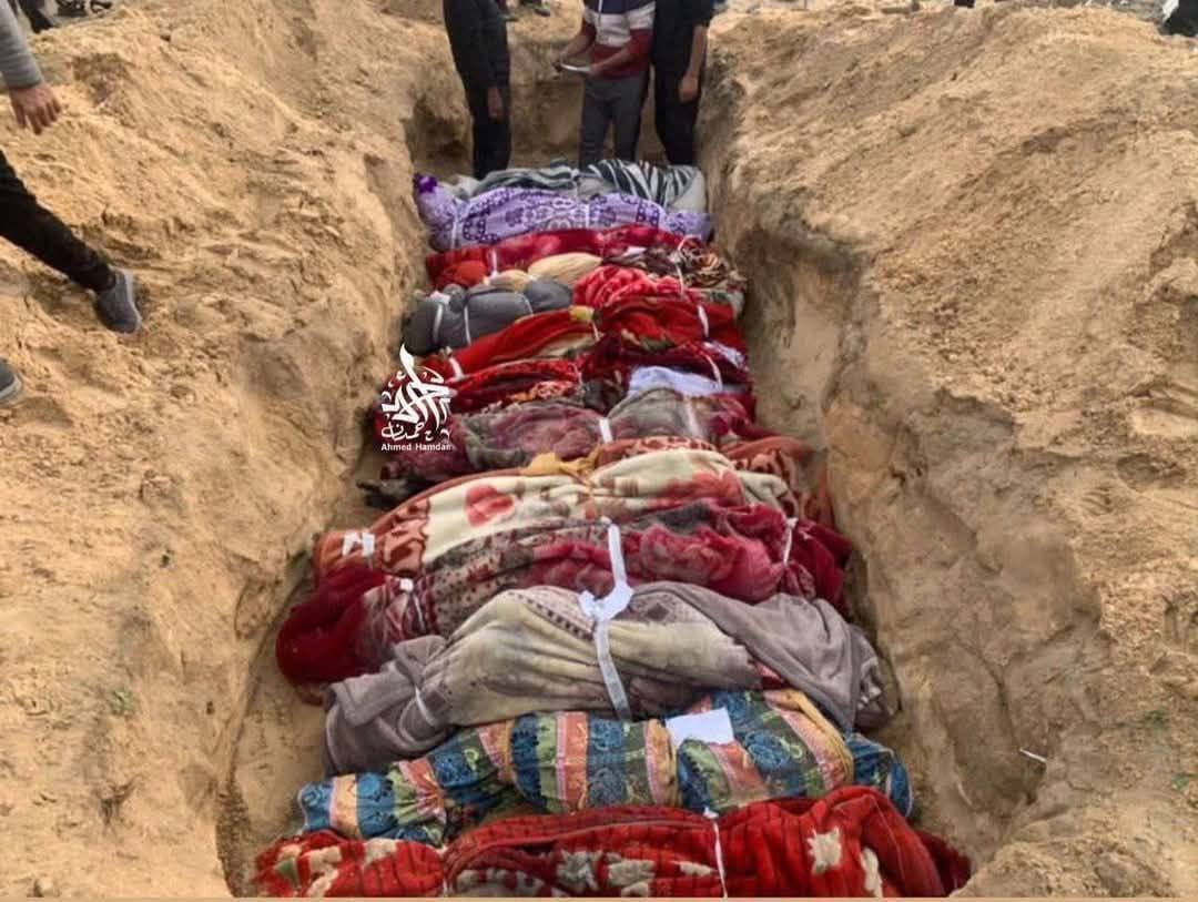 Gaza families forced to use blankets as shrouds amid Israeli siege