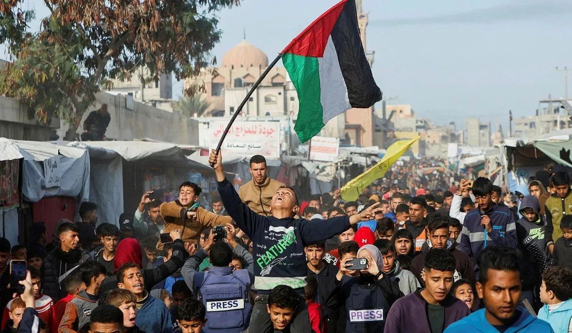 Palestinians return to Gaza hometowns after ceasefire