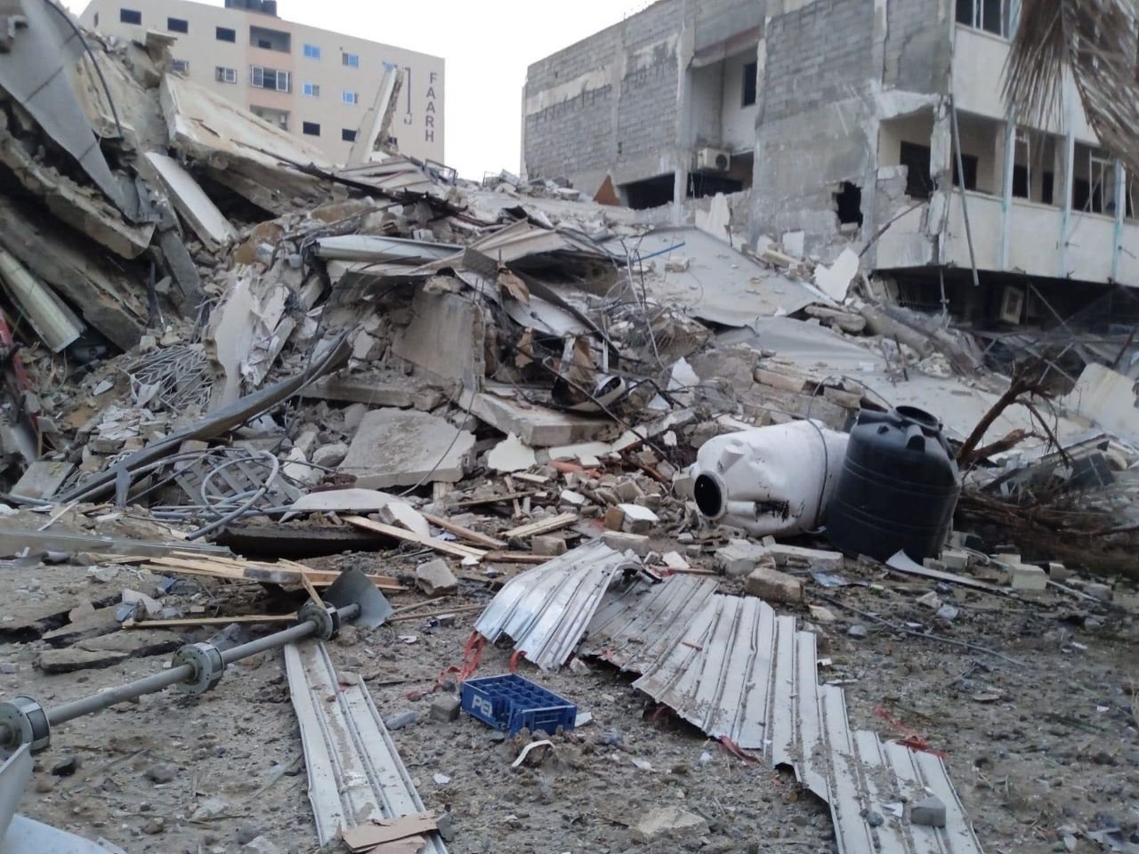 Israeli airstrikes destroy commercial bank in Gaza City