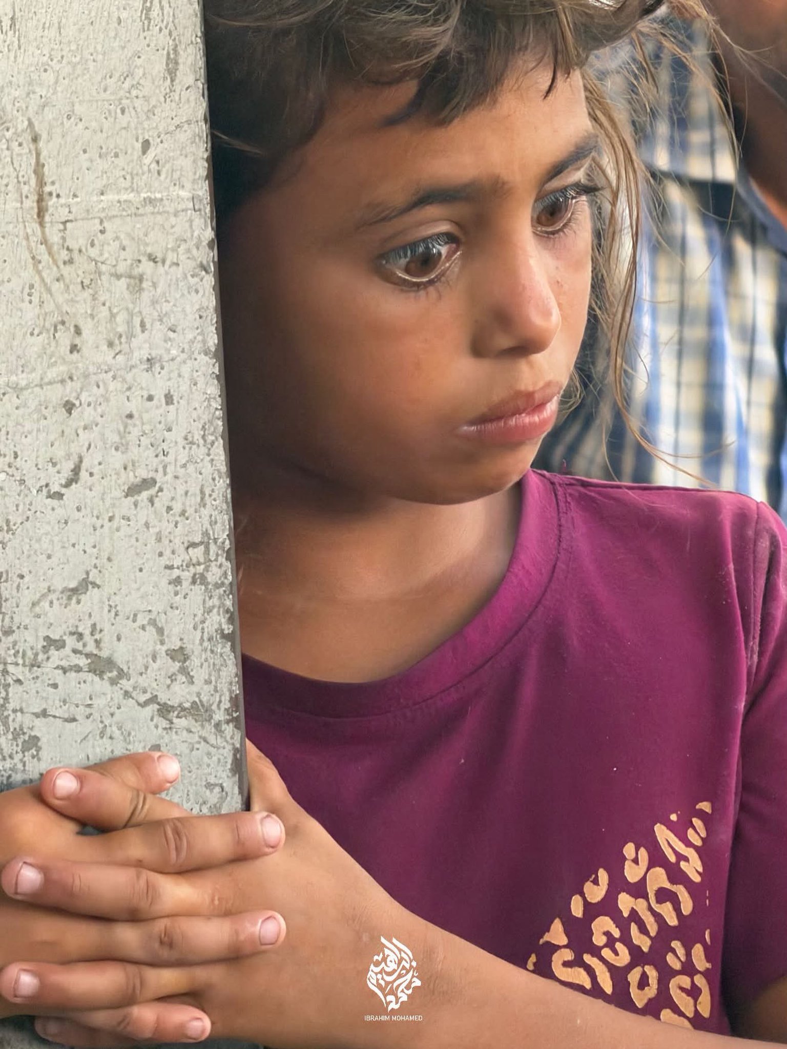 Traumatized Palestinian child frozen in shock amid Gaza horror