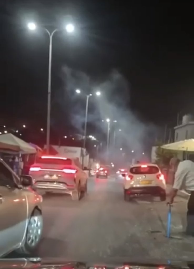 Israeli forces block Fash al-Hawa entrance in Hebron