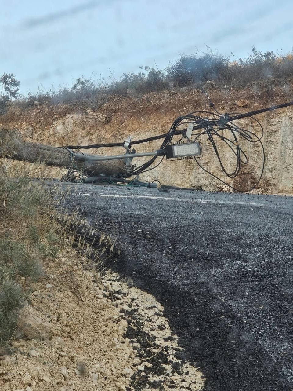 Israeli settlers vandalize lighting poles in Madma, West Bank